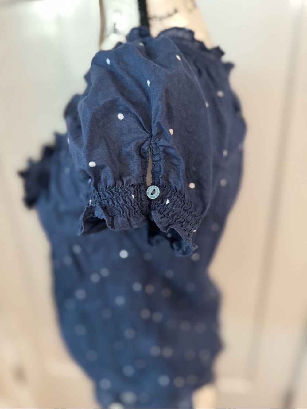 Abercrombie & Fitch Navy Blue Polka Dots With Floral Brocades Peasant Top M - Picture 4 of 9